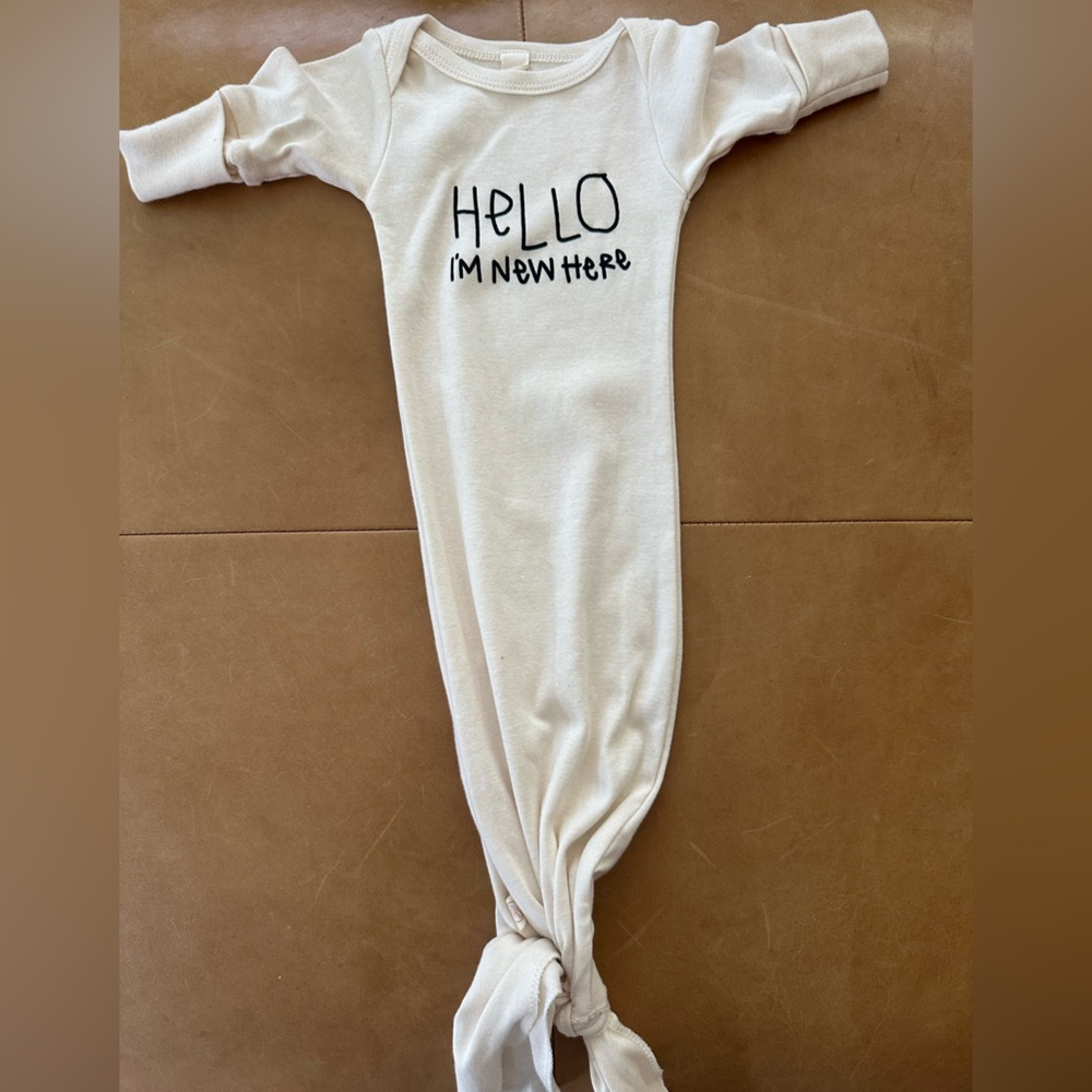 Tenth & Pine Organic Cotton Gown 0-3M